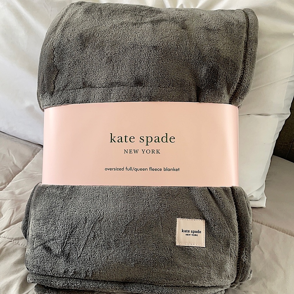 NEW!! Kate spade fleece blanket full/queen